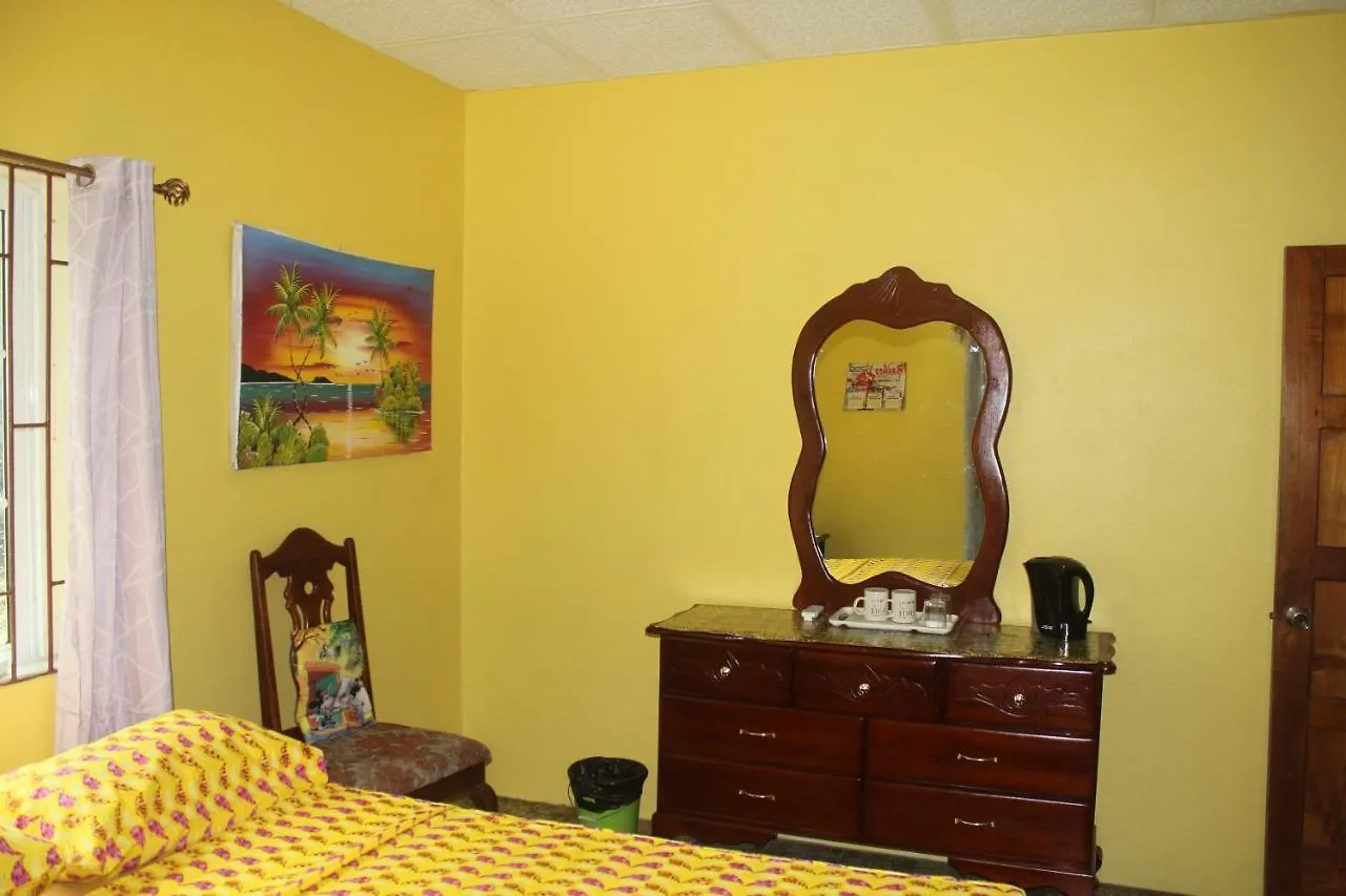 Ritashomeawayfromhome Ότσο Ρίος Bed and Breakfast